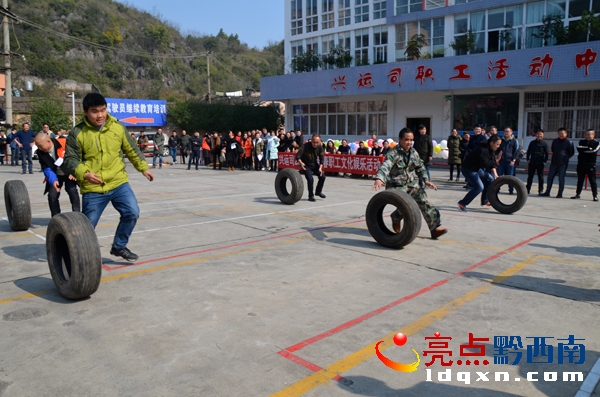 滾車(chē)輪比賽.JPG